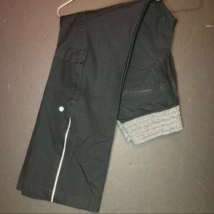 LULULEMON Size 4 Pants RN 106259 Zip Stretch Durable With measurements Women.